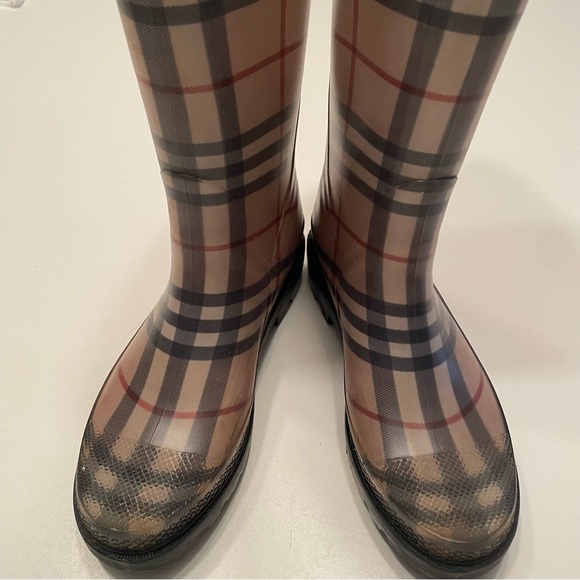 Burberry Nova Check Plaid Boots - Picture 6 of 6